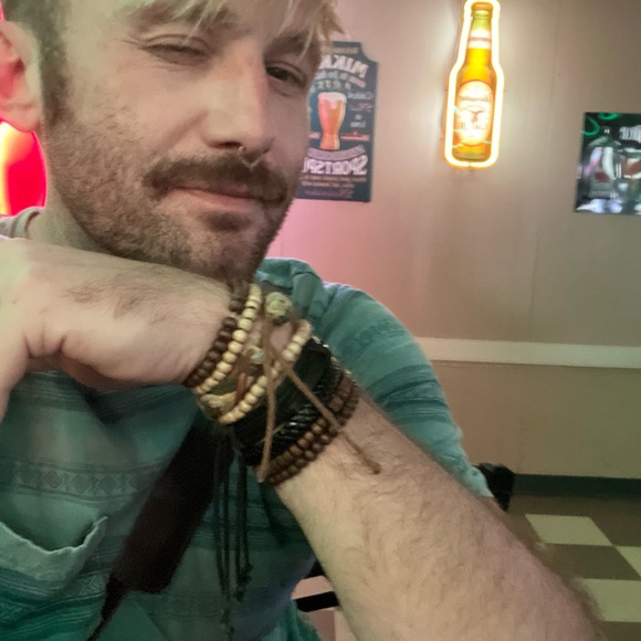 Meet your Posher, Matthew - Picture 5 of 15